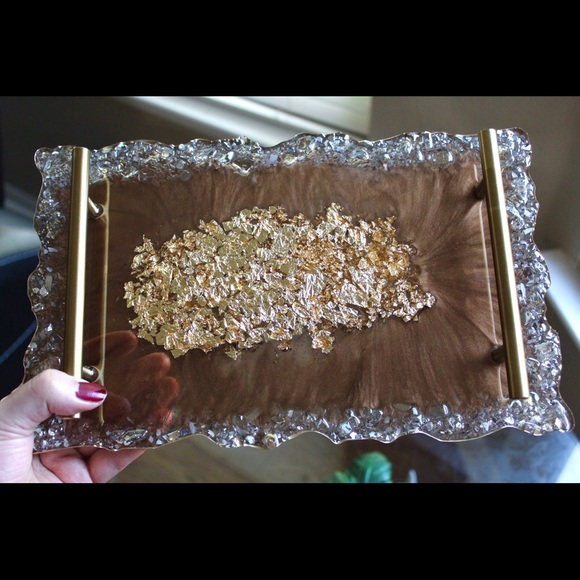 Handmade Brown Resin Tray With Handles And Coasters - Picture 5 of 13